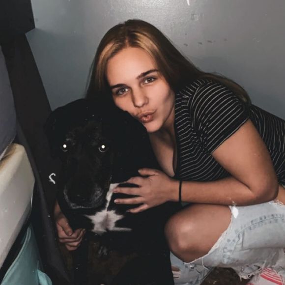 Meet your Posher, Juliana - Picture 1 of 1